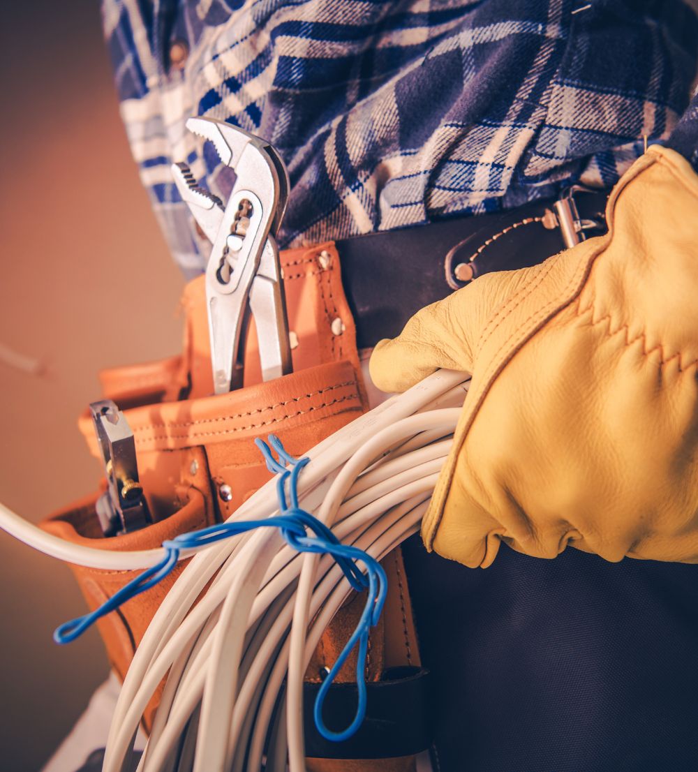 DIY Electrical Repairs - When To Call A Professional